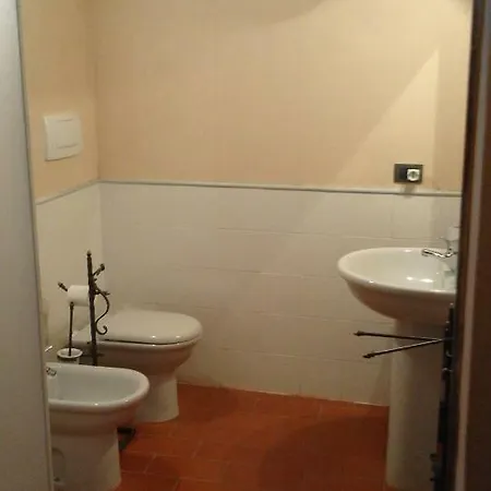 アパート Agriturismo Poggio Arioso スカンディッチ